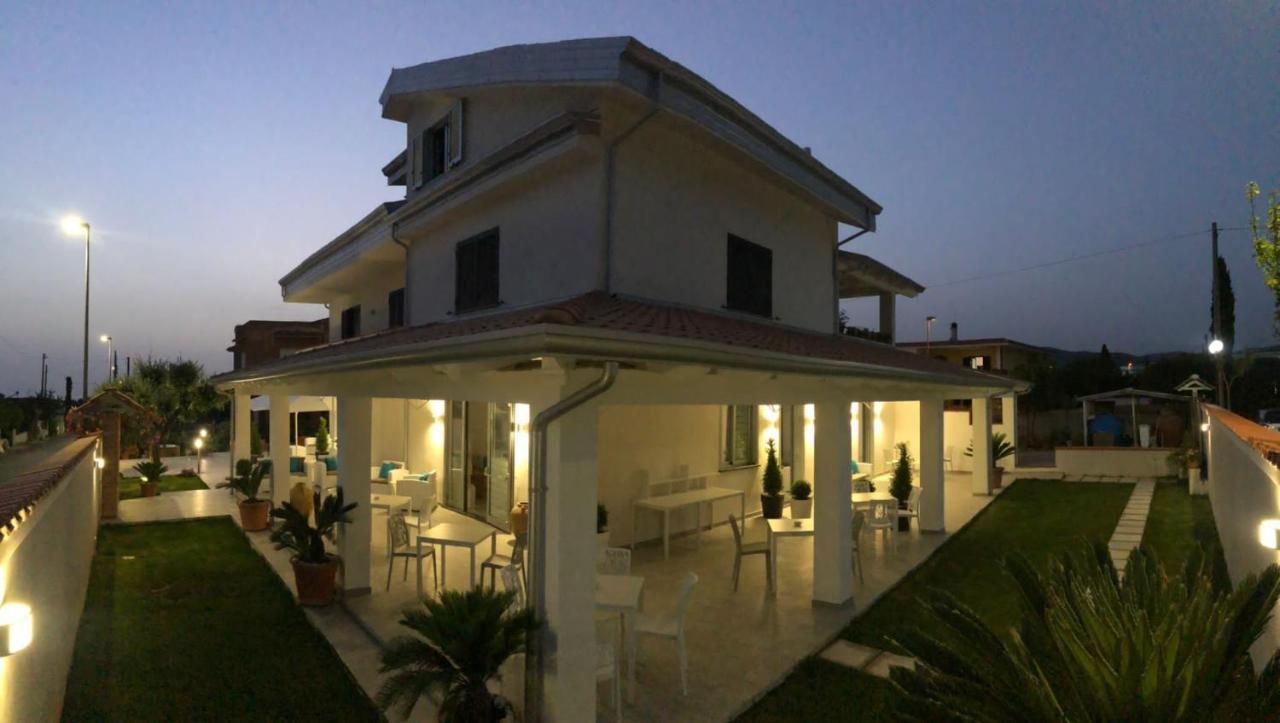 Invilla Bed&Breakfast - Quality Rooms Santa Maria di Castellabate Exterior photo