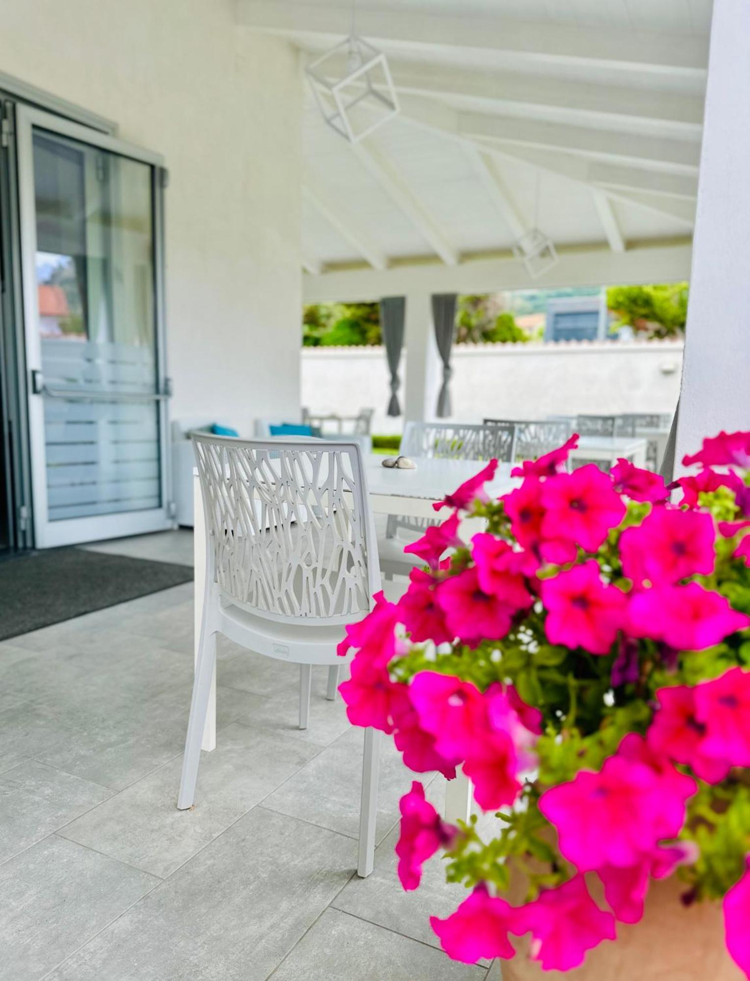 Invilla Bed&Breakfast - Quality Rooms Santa Maria di Castellabate Exterior photo